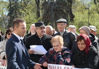 Дерев’янко вислухав вимоги ОСББ та ЖБК та пообіцяв передати їх Парубію та Гройсману