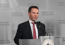 Законопроект про імпічмент хочуть зняти з реєстрації, грубо порушуючи Регламент — Дерев’янко