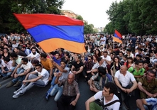 Дерев’янко: Вірмени прокинулись і показали громадянську позицію попри вплив диктаторської Росії (ВІДЕО)