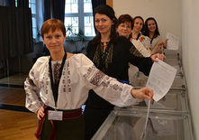 Дерев’янко пропонує забезпечити гарантоване право участі у виборах для трудових мігрантів з України за кордоном