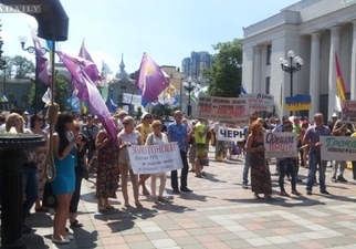 Якби підприємці не вийшли на мітинг, касові апарати ніхто б не відмінив — Дерев'янко